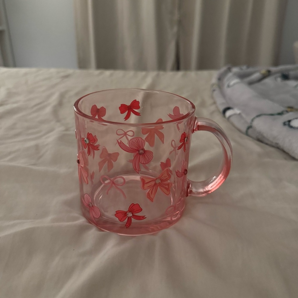 Pink Bow-Patterned Glass Mug.